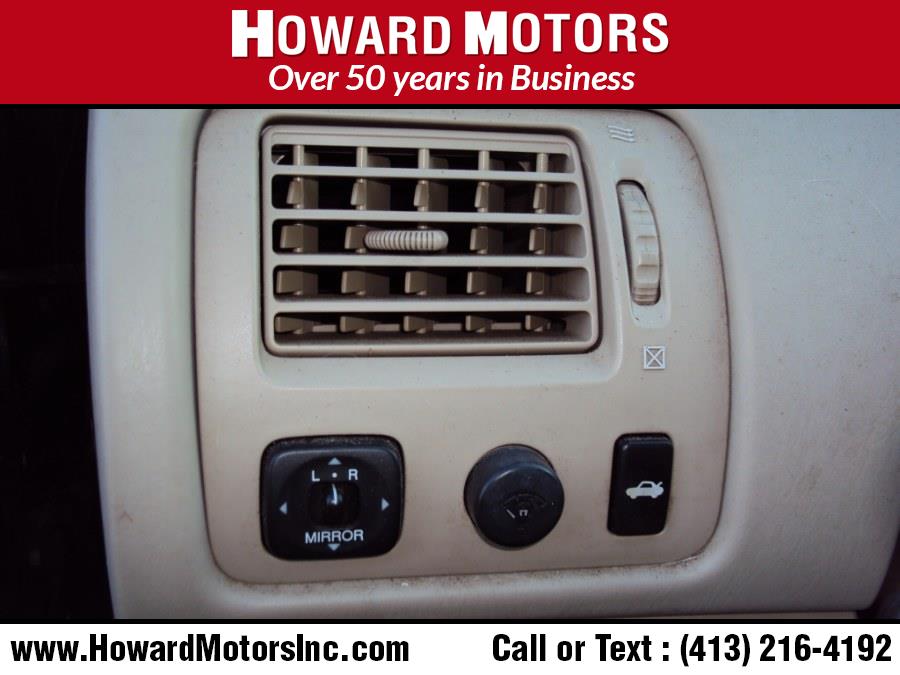 2003 Toyota Avalon 4dr Sdn XLS w/Bucket Seats, available for sale in Springfield, Massachusetts | Howard Motors. Springfield, Massachusetts 2003 Toyota Avalon 4dr Sdn XLS w/Bucket Seats, available for sale in Springfield, Massachusetts | Howard Motors. Springfield, Massachusetts