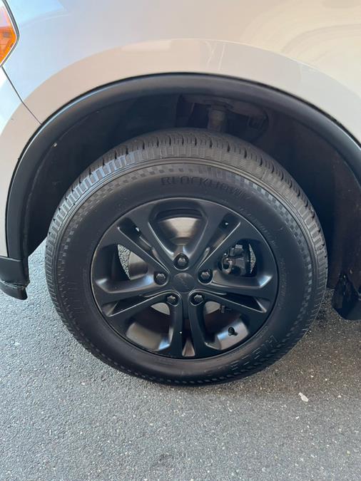 2011 Dodge Durango AWD 4dr Crew, available for sale in New Britain, Connecticut | Supreme Automotive. New Britain, Connecticut 2011 Dodge Durango AWD 4dr Crew, available for sale in New Britain, Connecticut | Supreme Automotive. New Britain, Connecticut