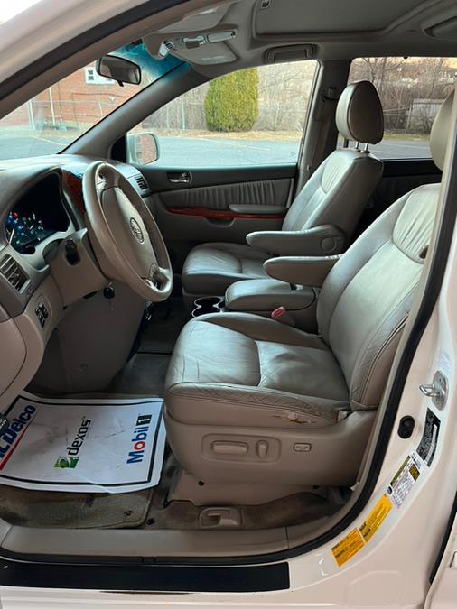2009 Toyota Sienna 5dr 7-Pass Van XLE AWD, available for sale in New Britain, Connecticut | Supreme Automotive. New Britain, Connecticut 2009 Toyota Sienna 5dr 7-Pass Van XLE AWD, available for sale in New Britain, Connecticut | Supreme Automotive. New Britain, Connecticut