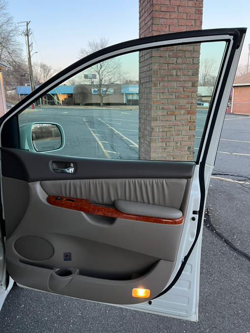 2009 Toyota Sienna 5dr 7-Pass Van XLE AWD, available for sale in New Britain, Connecticut | Supreme Automotive. New Britain, Connecticut 2009 Toyota Sienna 5dr 7-Pass Van XLE AWD, available for sale in New Britain, Connecticut | Supreme Automotive. New Britain, Connecticut