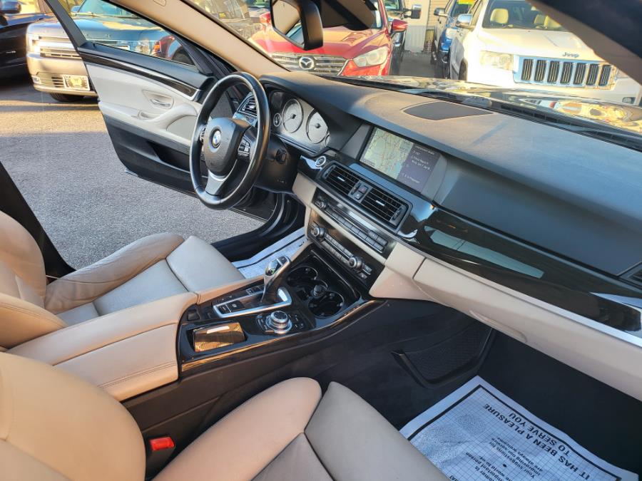 2011 BMW 5 Series 4dr Sdn 550i xDrive AWD, available for sale in Irvington, New Jersey | Elis Motors Corp. Irvington, New Jersey 2011 BMW 5 Series 4dr Sdn 550i xDrive AWD, available for sale in Irvington, New Jersey | Elis Motors Corp. Irvington, New Jersey
