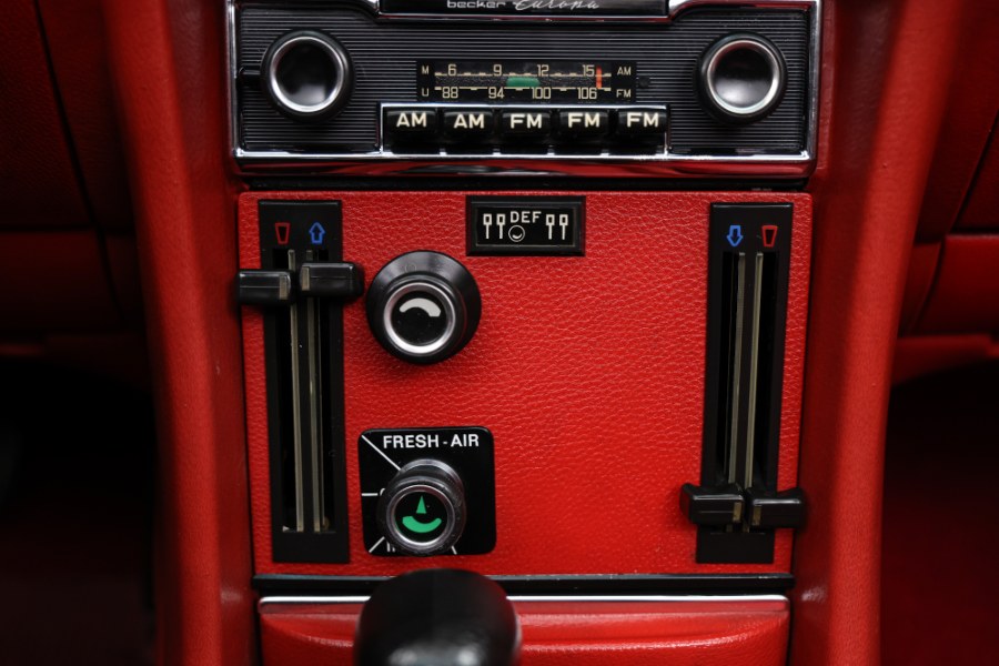1972 Mercedes-Benz 350SL 4.5, available for sale in North Salem, New York | Meccanic Shop North Inc. North Salem, New York 1972 Mercedes-Benz 350SL 4.5, available for sale in North Salem, New York | Meccanic Shop North Inc. North Salem, New York