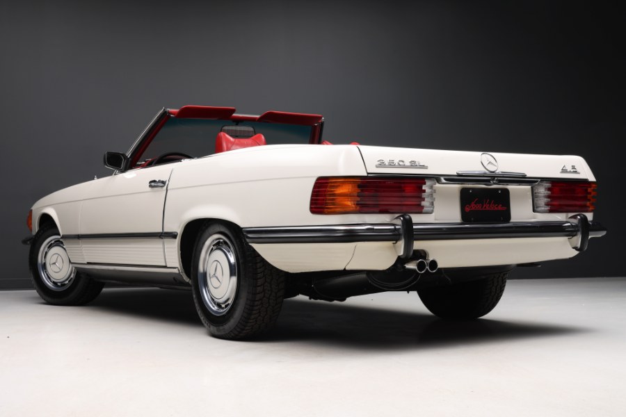 1972 Mercedes-Benz 350SL 4.5, available for sale in North Salem, New York | Meccanic Shop North Inc. North Salem, New York 1972 Mercedes-Benz 350SL 4.5, available for sale in North Salem, New York | Meccanic Shop North Inc. North Salem, New York