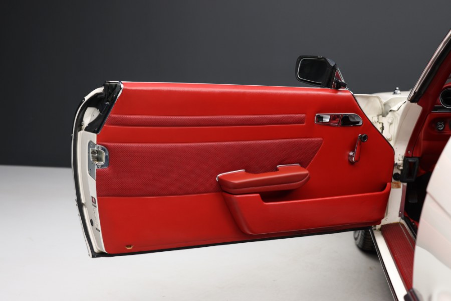 1972 Mercedes-Benz 350SL 4.5, available for sale in North Salem, New York | Meccanic Shop North Inc. North Salem, New York 1972 Mercedes-Benz 350SL 4.5, available for sale in North Salem, New York | Meccanic Shop North Inc. North Salem, New York