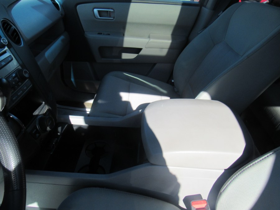 2015 Honda Pilot SE, available for sale in Worcester, Massachusetts | Hilario's Auto Sales Inc.. Worcester, Massachusetts 2015 Honda Pilot SE, available for sale in Worcester, Massachusetts | Hilario's Auto Sales Inc.. Worcester, Massachusetts