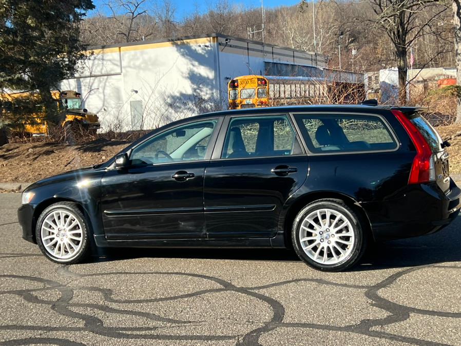 2009 Volvo V50 4dr Wgn 2.4L FWD w/Sunroof, available for sale in Waterbury, Connecticut | Platinum Auto Care. Waterbury, Connecticut 2009 Volvo V50 4dr Wgn 2.4L FWD w/Sunroof, available for sale in Waterbury, Connecticut | Platinum Auto Care. Waterbury, Connecticut