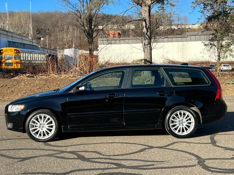 2009 Volvo V50 4dr Wgn 2.4L FWD w/Sunroof, available for sale in Waterbury, Connecticut | Platinum Auto Care. Waterbury, Connecticut 2009 Volvo V50 4dr Wgn 2.4L FWD w/Sunroof, available for sale in Waterbury, Connecticut | Platinum Auto Care. Waterbury, Connecticut
