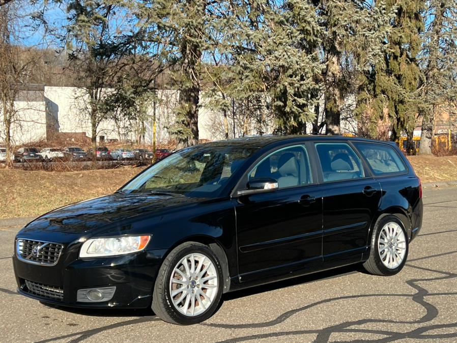 2009 Volvo V50 4dr Wgn 2.4L FWD w/Sunroof, available for sale in Waterbury, Connecticut | Platinum Auto Care. Waterbury, Connecticut 2009 Volvo V50 4dr Wgn 2.4L FWD w/Sunroof, available for sale in Waterbury, Connecticut | Platinum Auto Care. Waterbury, Connecticut