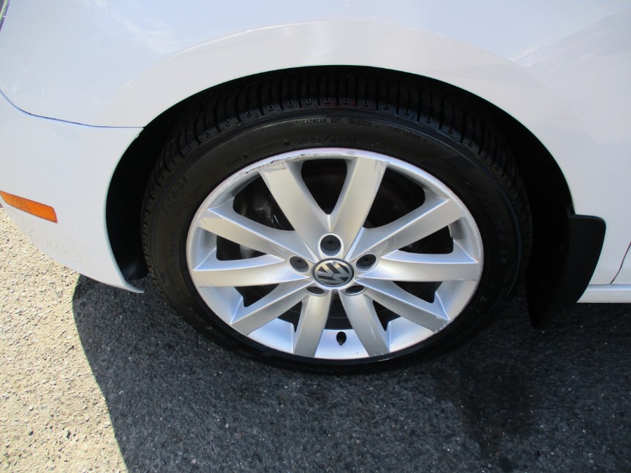 2011 Volkswagen Golf 2dr HB DSG TDI, available for sale in Meriden, Connecticut | Cos Central Auto. Meriden, Connecticut 2011 Volkswagen Golf 2dr HB DSG TDI, available for sale in Meriden, Connecticut | Cos Central Auto. Meriden, Connecticut