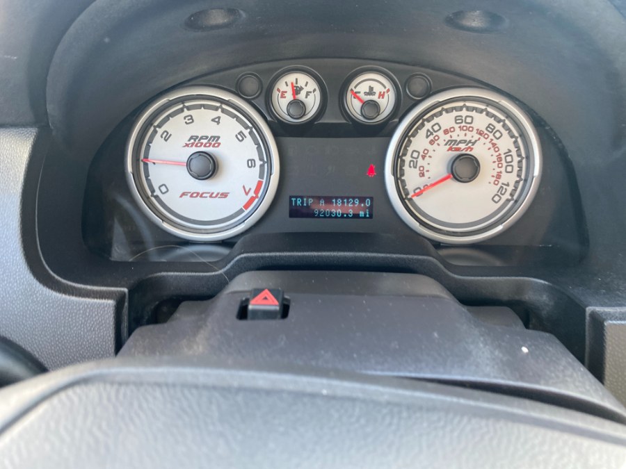 2009 Ford Focus 4dr Sdn SE, available for sale in Middle Village, New York | Middle Village Motors . Middle Village, New York 2009 Ford Focus 4dr Sdn SE, available for sale in Middle Village, New York | Middle Village Motors . Middle Village, New York