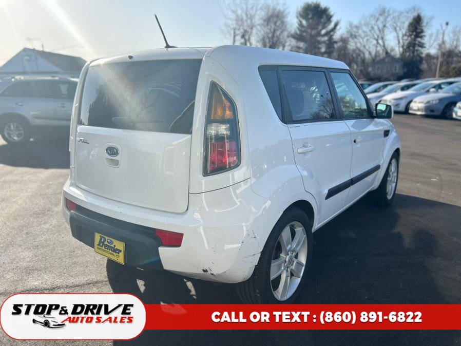 2011 Kia Soul 5dr Wgn Auto +, available for sale in East Windsor, Connecticut | Stop & Drive Auto Sales. East Windsor, Connecticut 2011 Kia Soul 5dr Wgn Auto +, available for sale in East Windsor, Connecticut | Stop & Drive Auto Sales. East Windsor, Connecticut