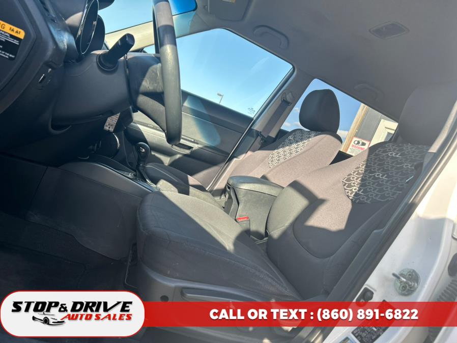 2011 Kia Soul 5dr Wgn Auto +, available for sale in East Windsor, Connecticut | Stop & Drive Auto Sales. East Windsor, Connecticut 2011 Kia Soul 5dr Wgn Auto +, available for sale in East Windsor, Connecticut | Stop & Drive Auto Sales. East Windsor, Connecticut
