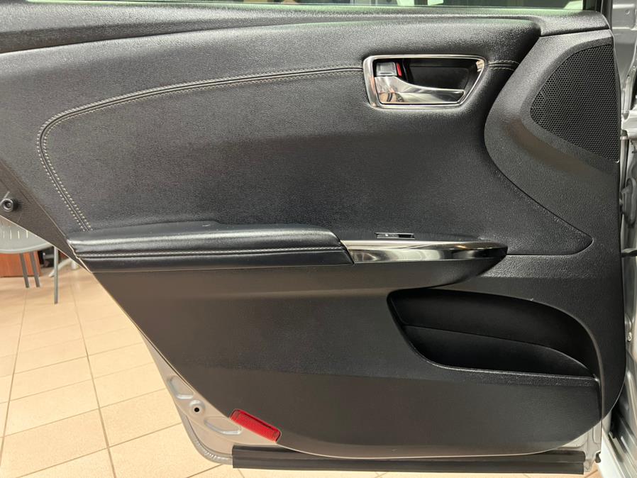 2018 Toyota Avalon XLE (Natl), available for sale in Massapequa Park, New York | Power Motors East. Massapequa Park, New York 2018 Toyota Avalon XLE (Natl), available for sale in Massapequa Park, New York | Power Motors East. Massapequa Park, New York
