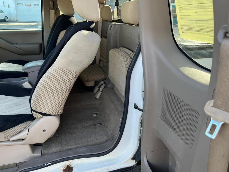 2009 Nissan Frontier 4WD King Cab Auto SE, available for sale in East Windsor, Connecticut | CT Car Co LLC. East Windsor, Connecticut 2009 Nissan Frontier 4WD King Cab Auto SE, available for sale in East Windsor, Connecticut | CT Car Co LLC. East Windsor, Connecticut