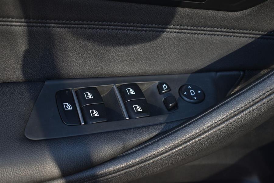 2019 BMW 5 Series 530i xDrive AWD 4dr Sedan, available for sale in Great Neck, New York | Camy Cars. Great Neck, New York 2019 BMW 5 Series 530i xDrive AWD 4dr Sedan, available for sale in Great Neck, New York | Camy Cars. Great Neck, New York