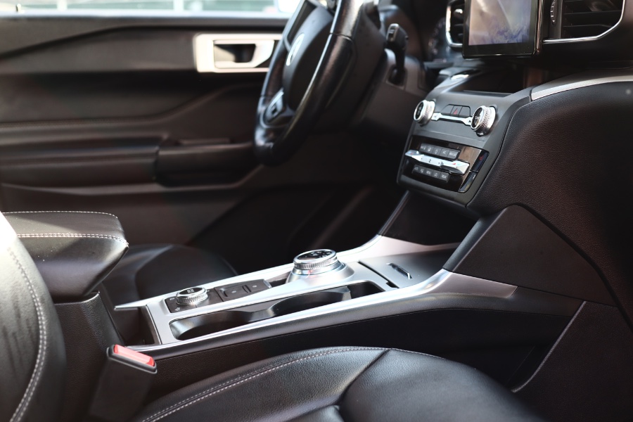2020 Ford Explorer XLT 4WD, available for sale in Jamaica, New York | Hillside Auto Mall Inc.. Jamaica, New York 2020 Ford Explorer XLT 4WD, available for sale in Jamaica, New York | Hillside Auto Mall Inc.. Jamaica, New York
