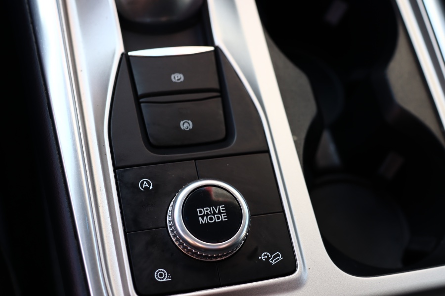 2020 Ford Explorer XLT 4WD, available for sale in Jamaica, New York | Hillside Auto Mall Inc.. Jamaica, New York 2020 Ford Explorer XLT 4WD, available for sale in Jamaica, New York | Hillside Auto Mall Inc.. Jamaica, New York