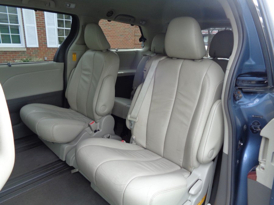 2014 Toyota Sienna 5dr 8-Pass Van V6 XLE FWD, available for sale in Valley Stream, New York | NY Auto Traders. Valley Stream, New York 2014 Toyota Sienna 5dr 8-Pass Van V6 XLE FWD, available for sale in Valley Stream, New York | NY Auto Traders. Valley Stream, New York