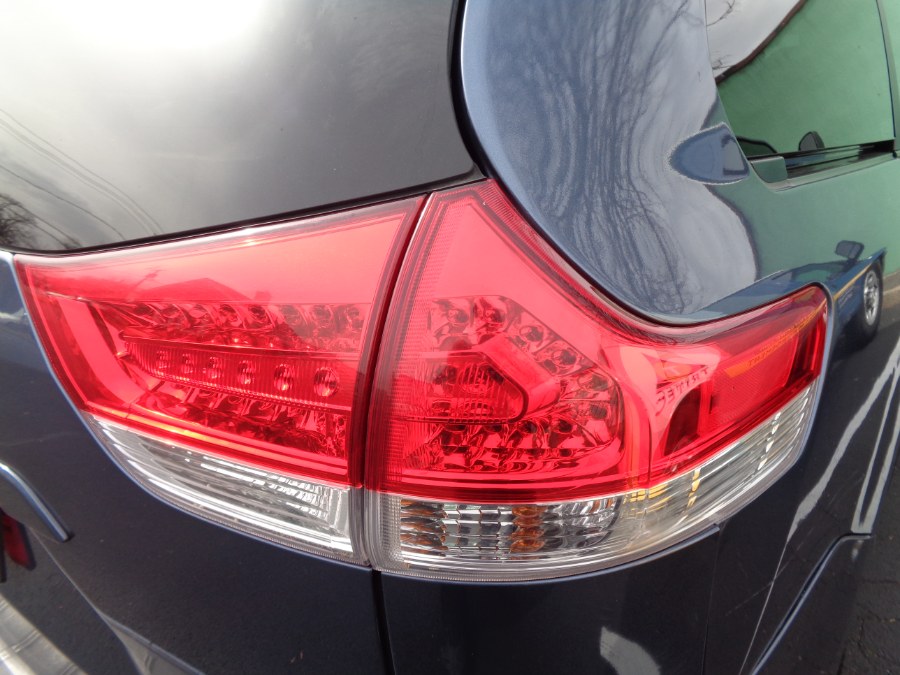 2014 Toyota Sienna 5dr 8-Pass Van V6 XLE FWD, available for sale in Valley Stream, New York | NY Auto Traders. Valley Stream, New York 2014 Toyota Sienna 5dr 8-Pass Van V6 XLE FWD, available for sale in Valley Stream, New York | NY Auto Traders. Valley Stream, New York