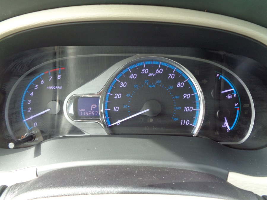 2014 Toyota Sienna 5dr 8-Pass Van V6 XLE FWD, available for sale in Valley Stream, New York | NY Auto Traders. Valley Stream, New York 2014 Toyota Sienna 5dr 8-Pass Van V6 XLE FWD, available for sale in Valley Stream, New York | NY Auto Traders. Valley Stream, New York