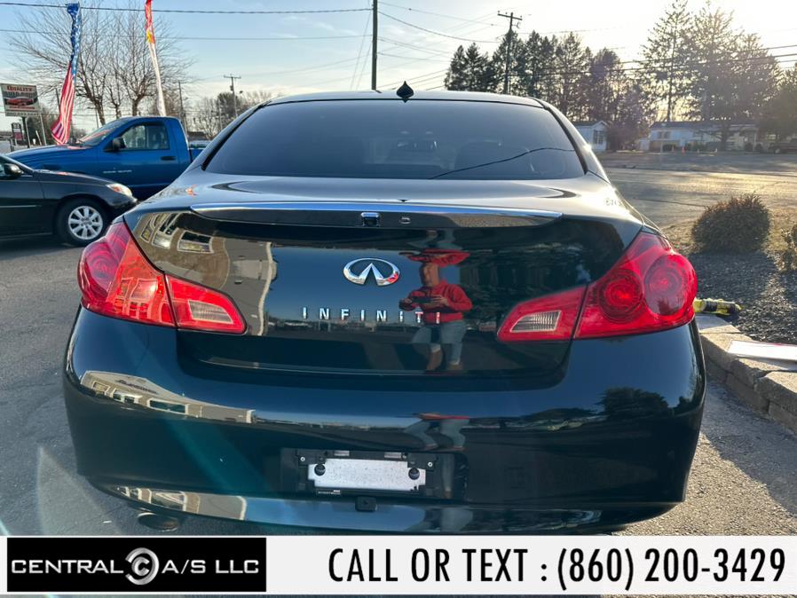 2015 Infiniti Q40 4dr Sdn AWD, available for sale in East Windsor, Connecticut | Central A/S LLC. East Windsor, Connecticut 2015 Infiniti Q40 4dr Sdn AWD, available for sale in East Windsor, Connecticut | Central A/S LLC. East Windsor, Connecticut
