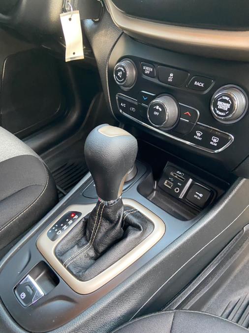 2015 Jeep Cherokee 4WD 4dr Sport, available for sale in Bronx, New York | TNT Auto Sales USA inc. Bronx, New York 2015 Jeep Cherokee 4WD 4dr Sport, available for sale in Bronx, New York | TNT Auto Sales USA inc. Bronx, New York