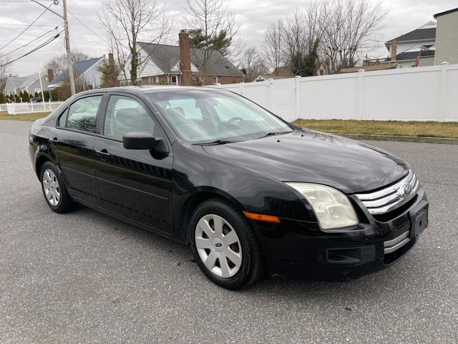2006 Ford Fusion 4dr Sdn I4 S, available for sale in Copiague, New York | Great Deal Motors. Copiague, New York