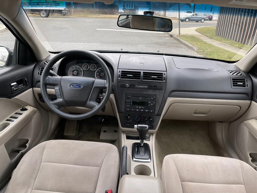 2006 Ford Fusion 4dr Sdn I4 S, available for sale in Copiague, New York | Great Deal Motors. Copiague, New York 2006 Ford Fusion 4dr Sdn I4 S, available for sale in Copiague, New York | Great Deal Motors. Copiague, New York
