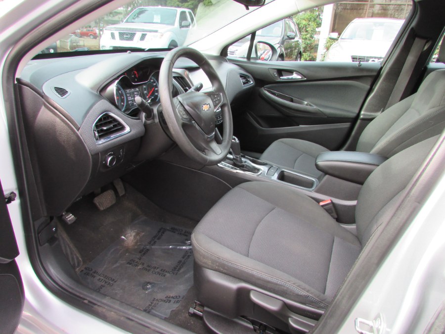 2016 Chevrolet Cruze 4dr Sdn Auto LT, available for sale in East Windsor, Connecticut | United Auto Sales of E Windsor, Inc. East Windsor, Connecticut 2016 Chevrolet Cruze 4dr Sdn Auto LT, available for sale in East Windsor, Connecticut | United Auto Sales of E Windsor, Inc. East Windsor, Connecticut