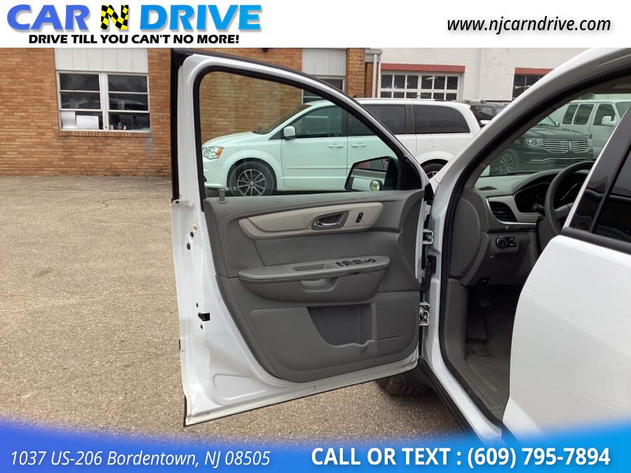 2017 Chevrolet Traverse LS FWD w/PDC, available for sale in Burlington, New Jersey | Car N Drive. Burlington, New Jersey 2017 Chevrolet Traverse LS FWD w/PDC, available for sale in Burlington, New Jersey | Car N Drive. Burlington, New Jersey