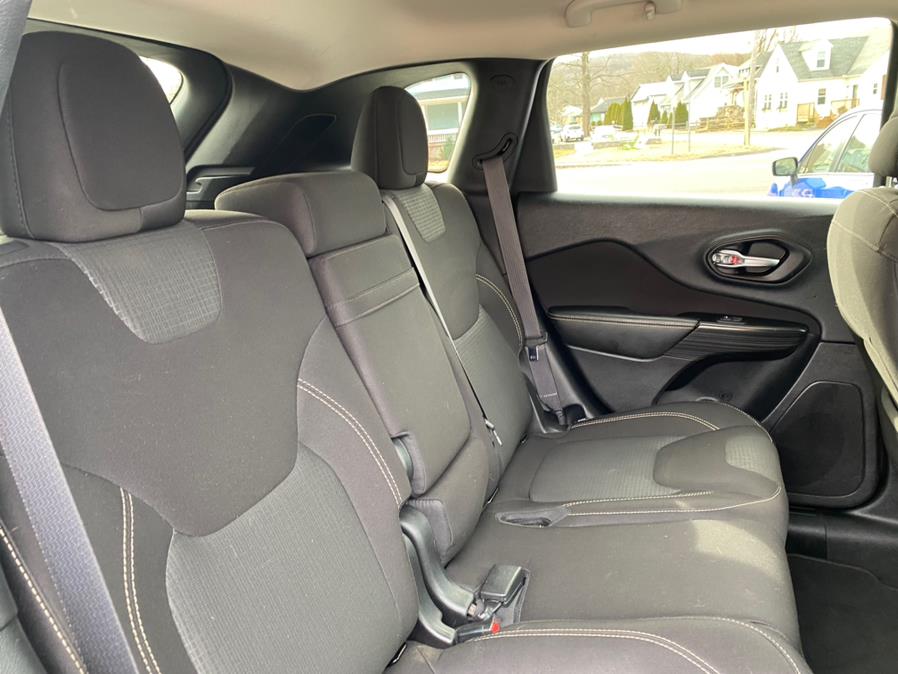 2016 Jeep Cherokee 4WD 4dr Latitude, available for sale in Canton, Connecticut | Lava Motors 2 Inc. Canton, Connecticut 2016 Jeep Cherokee 4WD 4dr Latitude, available for sale in Canton, Connecticut | Lava Motors 2 Inc. Canton, Connecticut