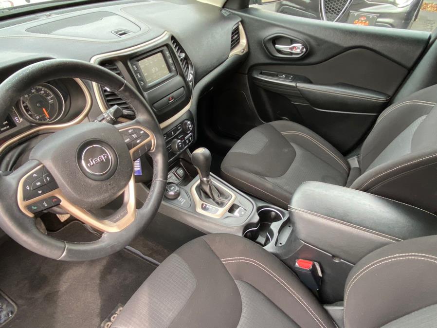 2016 Jeep Cherokee 4WD 4dr Latitude, available for sale in Canton, Connecticut | Lava Motors 2 Inc. Canton, Connecticut 2016 Jeep Cherokee 4WD 4dr Latitude, available for sale in Canton, Connecticut | Lava Motors 2 Inc. Canton, Connecticut