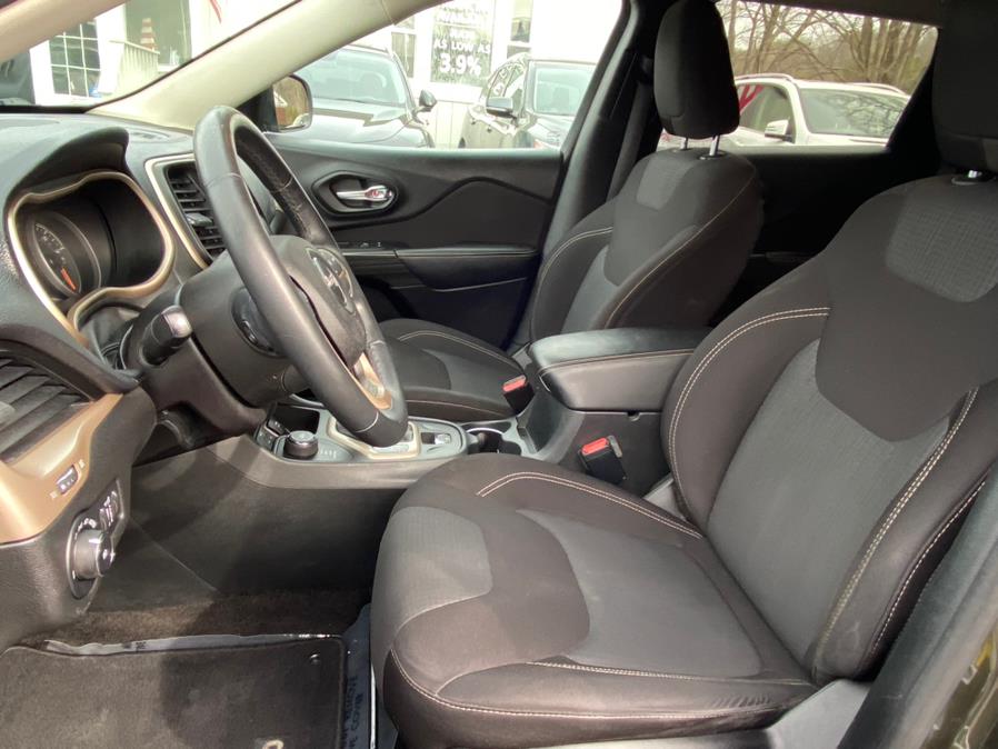 2016 Jeep Cherokee 4WD 4dr Latitude, available for sale in Canton, Connecticut | Lava Motors 2 Inc. Canton, Connecticut 2016 Jeep Cherokee 4WD 4dr Latitude, available for sale in Canton, Connecticut | Lava Motors 2 Inc. Canton, Connecticut