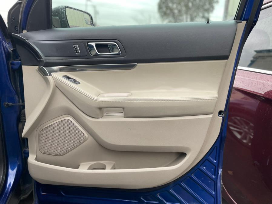 2015 Ford Explorer CLEAN CARFAX, available for sale in Elmont, New York | Sunrise of Elmont. Elmont, New York 2015 Ford Explorer CLEAN CARFAX, available for sale in Elmont, New York | Sunrise of Elmont. Elmont, New York