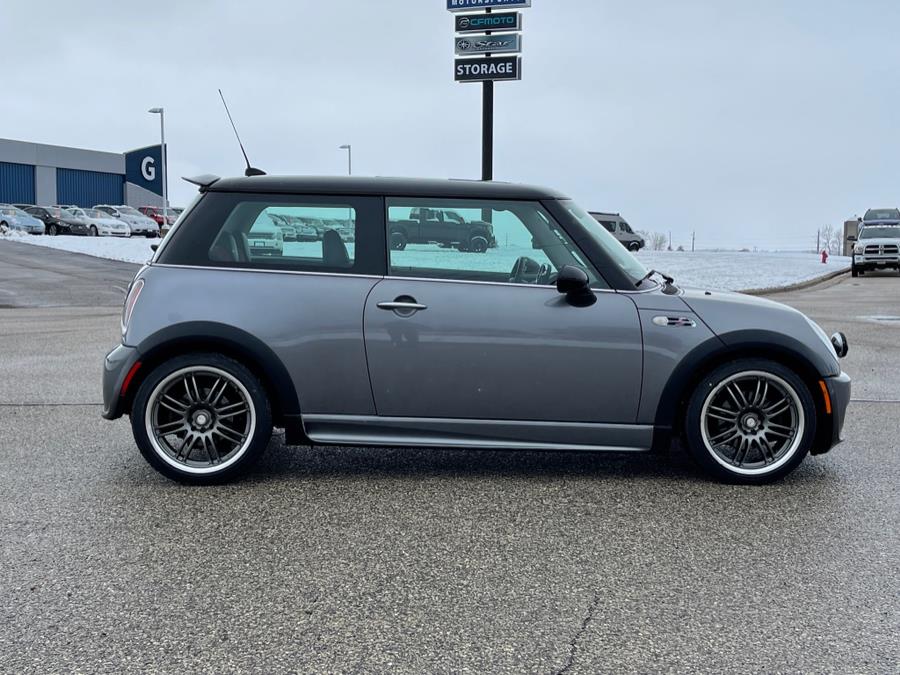 2006 MINI Cooper S 2dr Cpe S, available for sale in Darien, Wisconsin | Geneva Motor Cars. Darien, Wisconsin 2006 MINI Cooper S 2dr Cpe S, available for sale in Darien, Wisconsin | Geneva Motor Cars. Darien, Wisconsin
