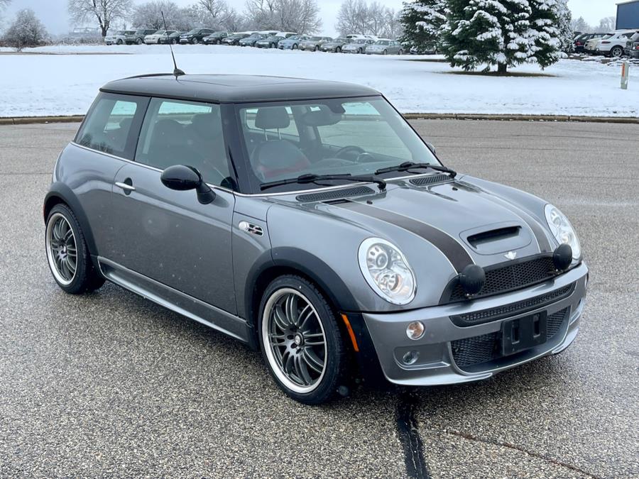 2006 MINI Cooper S 2dr Cpe S, available for sale in Darien, Wisconsin | Geneva Motor Cars. Darien, Wisconsin 2006 MINI Cooper S 2dr Cpe S, available for sale in Darien, Wisconsin | Geneva Motor Cars. Darien, Wisconsin