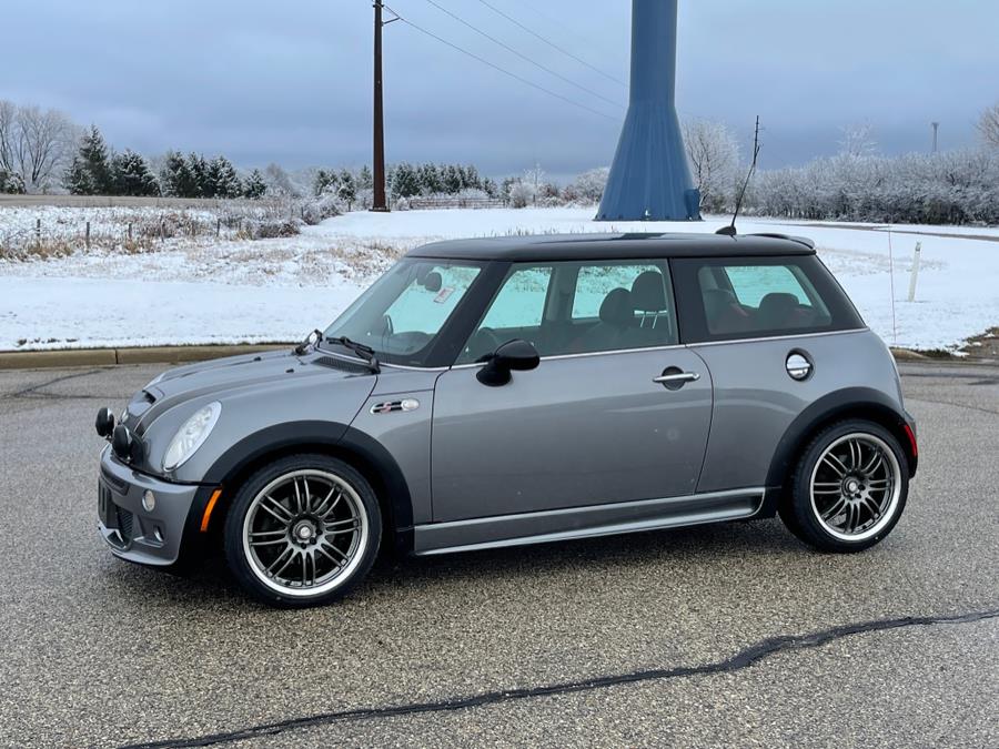 2006 MINI Cooper S 2dr Cpe S, available for sale in Darien, Wisconsin | Geneva Motor Cars. Darien, Wisconsin 2006 MINI Cooper S 2dr Cpe S, available for sale in Darien, Wisconsin | Geneva Motor Cars. Darien, Wisconsin