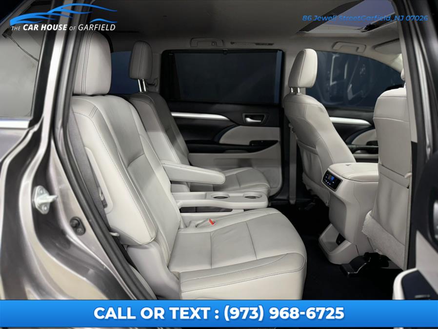 2016 Toyota Highlander AWD 4dr V6 XLE (Natl), available for sale in Garfield, New Jersey | Car House Of Garfield. Garfield, New Jersey 2016 Toyota Highlander AWD 4dr V6 XLE (Natl), available for sale in Garfield, New Jersey | Car House Of Garfield. Garfield, New Jersey