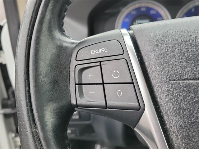 2011 Volvo Xc60 T6, available for sale in Stratford, Connecticut | Wiz Leasing Inc. Stratford, Connecticut 2011 Volvo Xc60 T6, available for sale in Stratford, Connecticut | Wiz Leasing Inc. Stratford, Connecticut