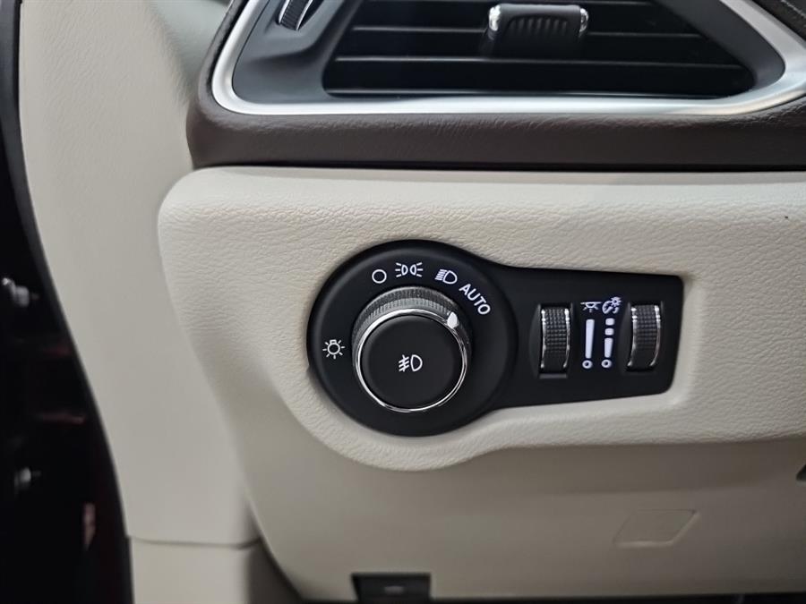 2017 Chrysler Pacifica Touring-L FWD, available for sale in West Haven, Connecticut | Auto Fair Inc.. West Haven, Connecticut 2017 Chrysler Pacifica Touring-L FWD, available for sale in West Haven, Connecticut | Auto Fair Inc.. West Haven, Connecticut