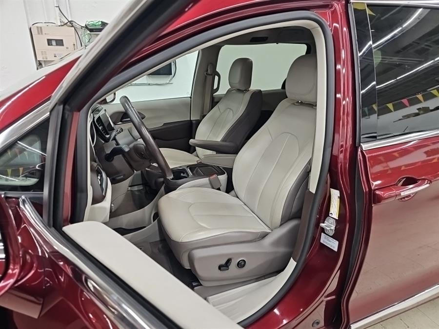 2017 Chrysler Pacifica Touring-L FWD, available for sale in West Haven, Connecticut | Auto Fair Inc.. West Haven, Connecticut 2017 Chrysler Pacifica Touring-L FWD, available for sale in West Haven, Connecticut | Auto Fair Inc.. West Haven, Connecticut