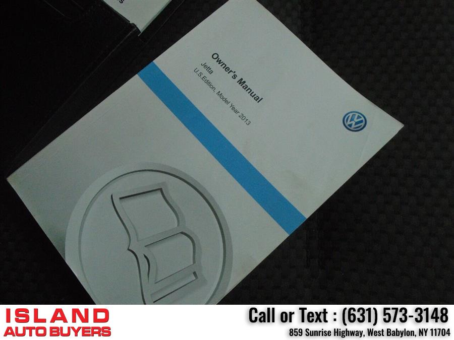 2013 Volkswagen Jetta Base 4dr Sedan 6A, available for sale in West Babylon, New York | Island Auto Buyers. West Babylon, New York 2013 Volkswagen Jetta Base 4dr Sedan 6A, available for sale in West Babylon, New York | Island Auto Buyers. West Babylon, New York