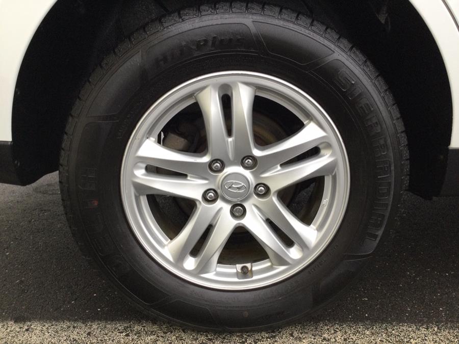 2012 Hyundai Santa Fe AWD 4dr V6 GLS, available for sale in Plantsville, Connecticut | L&S Automotive LLC. Plantsville, Connecticut 2012 Hyundai Santa Fe AWD 4dr V6 GLS, available for sale in Plantsville, Connecticut | L&S Automotive LLC. Plantsville, Connecticut