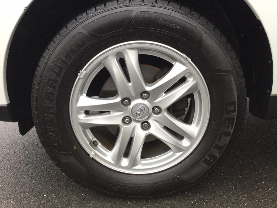 2012 Hyundai Santa Fe AWD 4dr V6 GLS, available for sale in Plantsville, Connecticut | L&S Automotive LLC. Plantsville, Connecticut 2012 Hyundai Santa Fe AWD 4dr V6 GLS, available for sale in Plantsville, Connecticut | L&S Automotive LLC. Plantsville, Connecticut