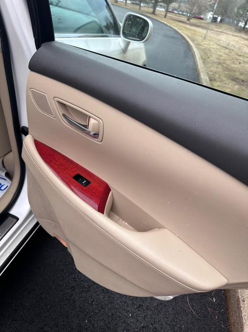 2008 Lexus ES 350 4dr Sdn, available for sale in Revere, Massachusetts | Wonderland Auto. Revere, Massachusetts 2008 Lexus ES 350 4dr Sdn, available for sale in Revere, Massachusetts | Wonderland Auto. Revere, Massachusetts