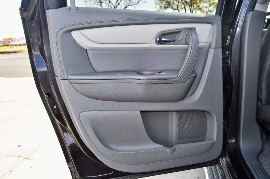 2017 Chevrolet Traverse FWD 4dr LS w/1LS, available for sale in Moreno Valley, California | Fusion Motors Inc. Moreno Valley, California 2017 Chevrolet Traverse FWD 4dr LS w/1LS, available for sale in Moreno Valley, California | Fusion Motors Inc. Moreno Valley, California
