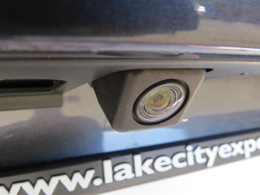 2015 Subaru Outback 2.5i Limited AWD 4dr Wagon, available for sale in Auburn, Maine | Lake City Exports Inc. Auburn, Maine 2015 Subaru Outback 2.5i Limited AWD 4dr Wagon, available for sale in Auburn, Maine | Lake City Exports Inc. Auburn, Maine