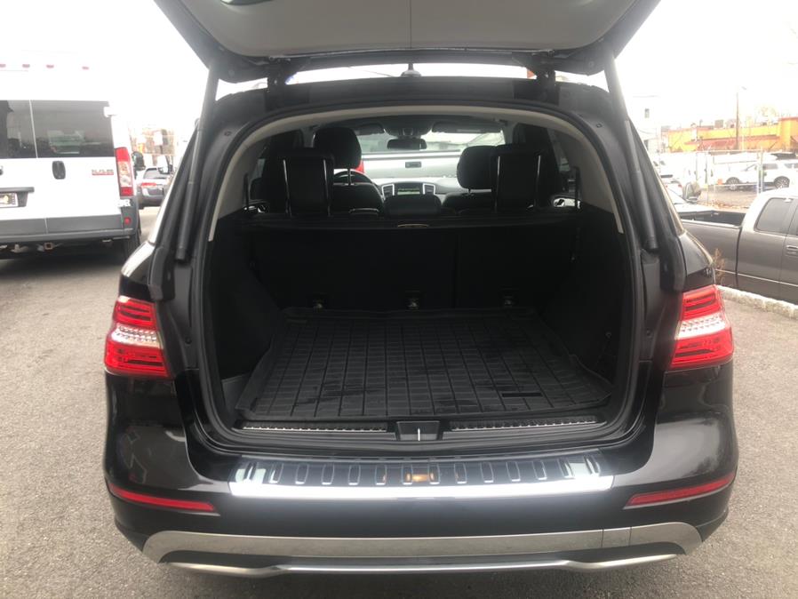 2014 Mercedes-Benz M-Class 4MATIC 4dr ML 350, available for sale in Irvington, New Jersey | Elis Motors Corp. Irvington, New Jersey 2014 Mercedes-Benz M-Class 4MATIC 4dr ML 350, available for sale in Irvington, New Jersey | Elis Motors Corp. Irvington, New Jersey