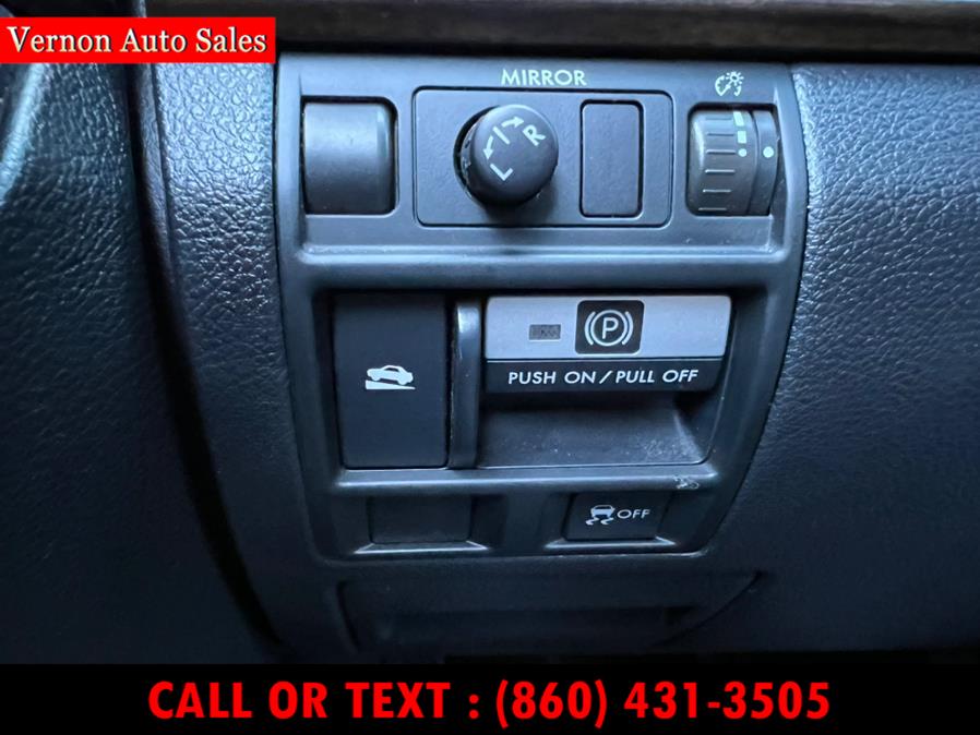 2013 Subaru Outback 4dr Wgn H6 Auto 3.6R Limited, available for sale in Manchester, Connecticut | Vernon Auto Sale & Service. Manchester, Connecticut 2013 Subaru Outback 4dr Wgn H6 Auto 3.6R Limited, available for sale in Manchester, Connecticut | Vernon Auto Sale & Service. Manchester, Connecticut