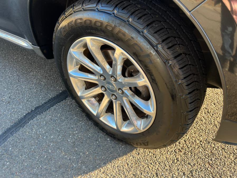 2011 Lincoln MKX AWD 4dr, available for sale in Waterbury, Connecticut | Platinum Auto Care. Waterbury, Connecticut 2011 Lincoln MKX AWD 4dr, available for sale in Waterbury, Connecticut | Platinum Auto Care. Waterbury, Connecticut